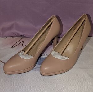 NATURALIZER PumpsMichelle Pump NWOB